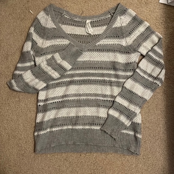 stripped aeropostale long sleeve sweater - Picture 1 of 3